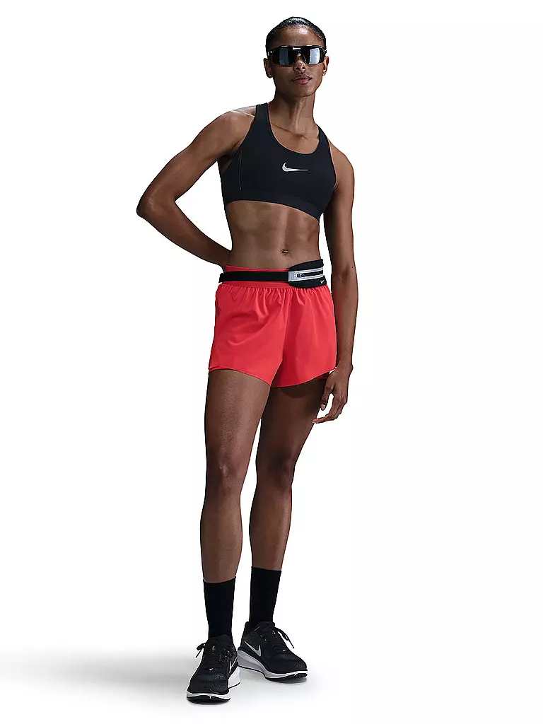 NIKE | Pantalón corto de running Swift para mujer | Rojo