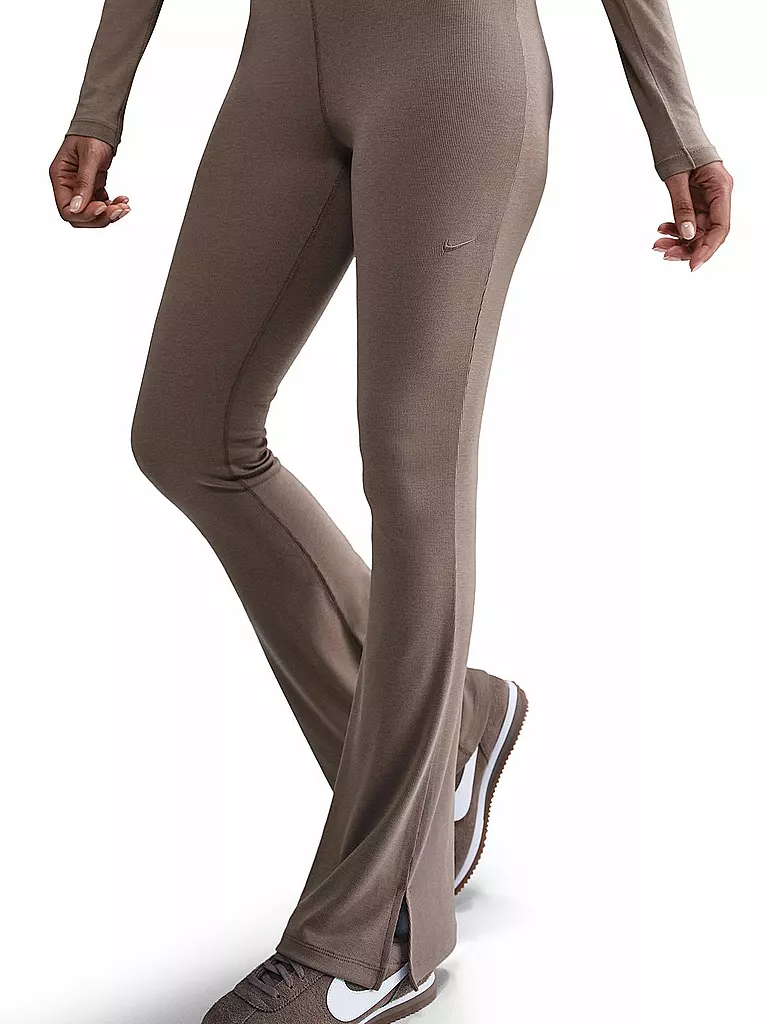 NIKE | Pantalón de chándal para mujer Sportswear Chill Knit | Marrón