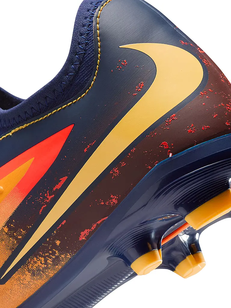 NIKE | Zapatillas de fútbol para niños Phantom 6 Low Academy Erling Haaland |