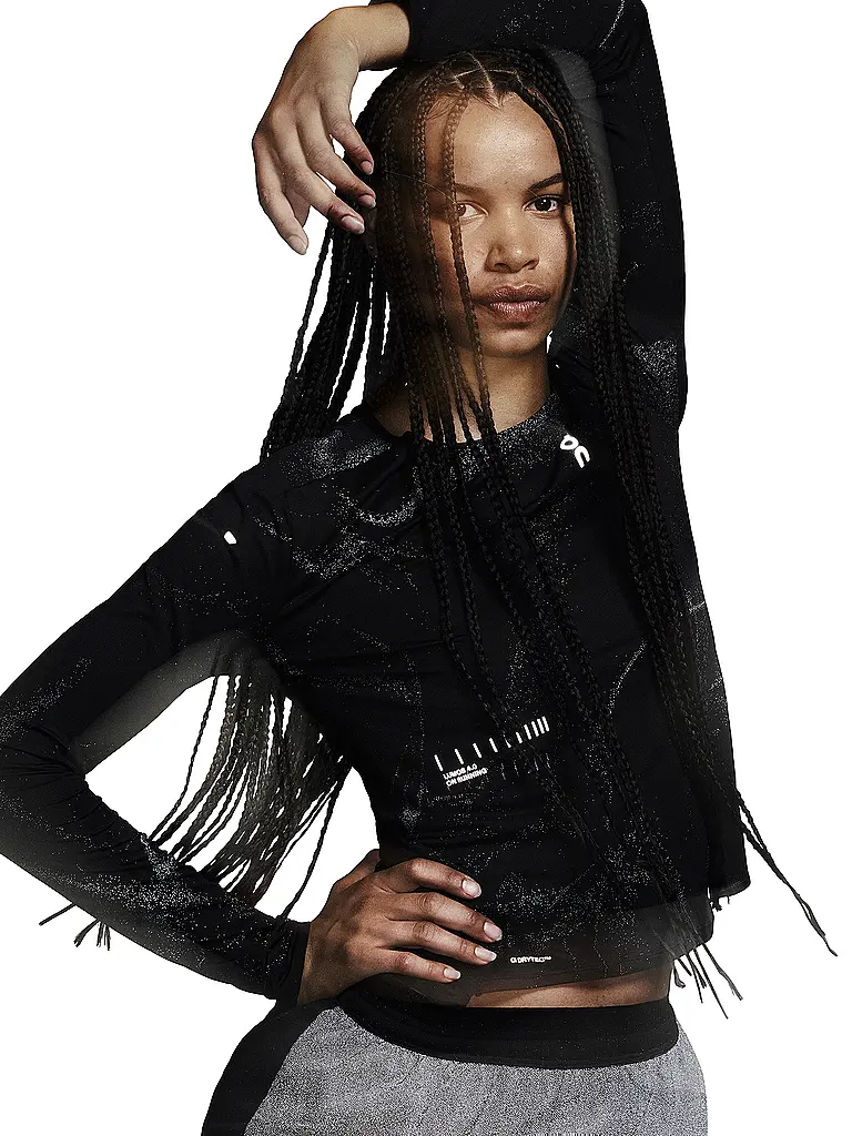 ON | Camiseta de running de manga larga Performance Long-T Lumos para mujer | Negro