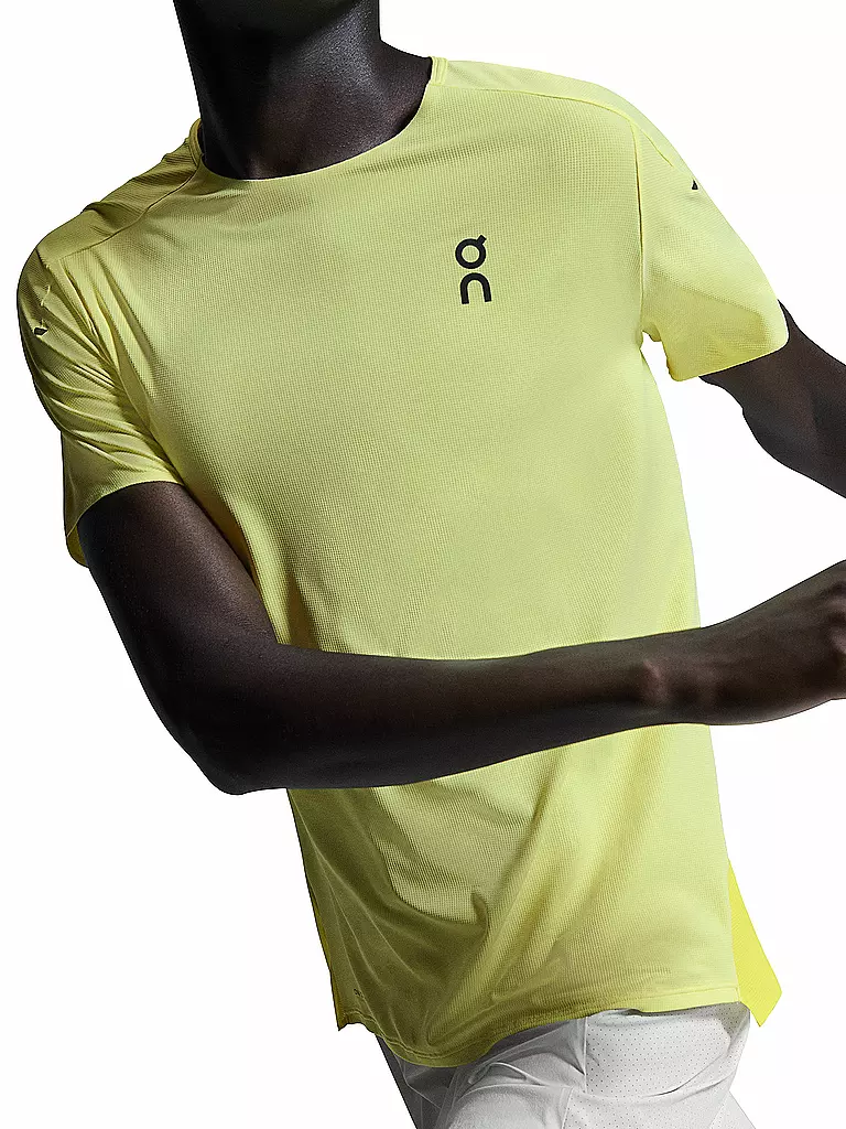 ON | Camiseta de running Performance-T para hombre | Amarillo