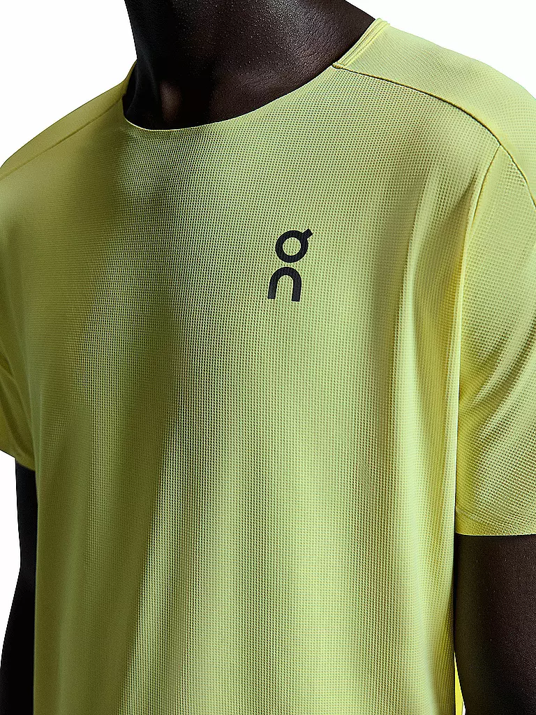 ON | Camiseta de running Performance-T para hombre | Amarillo