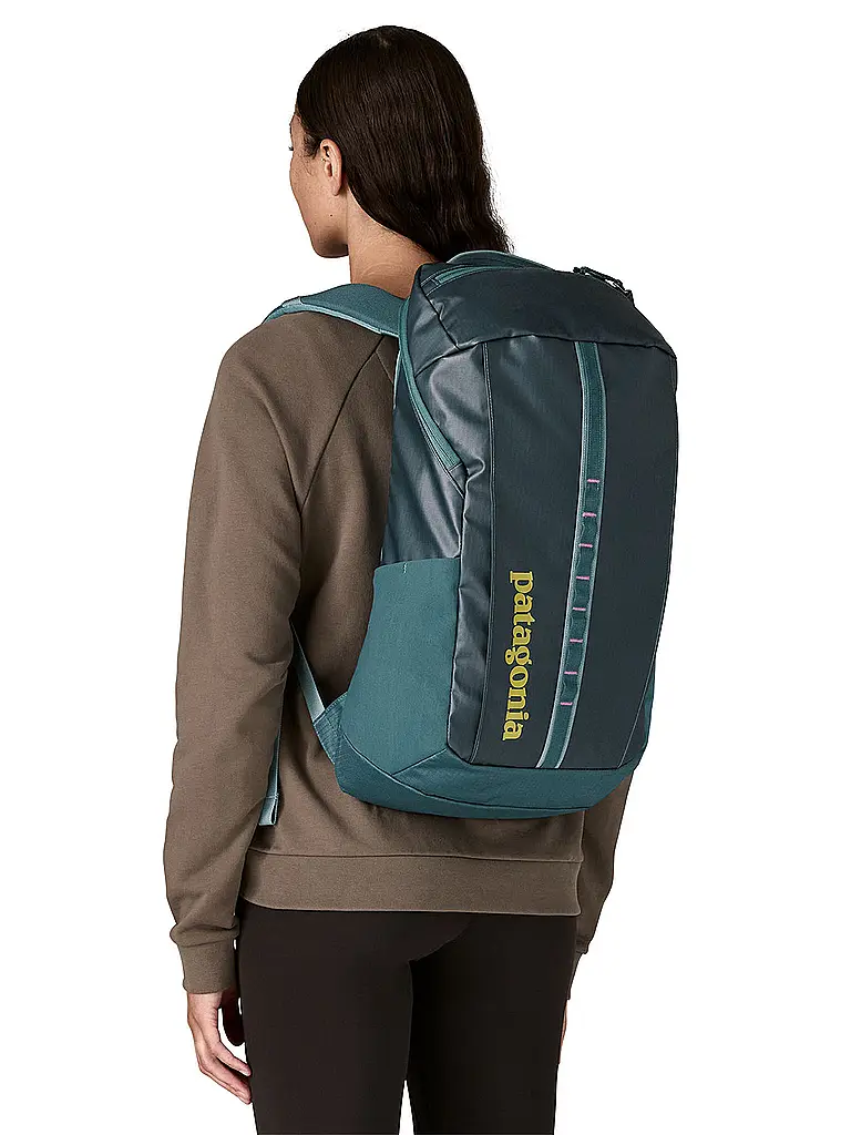 PATAGONIA | Mochila de día Black Hole 25L | Petróleo