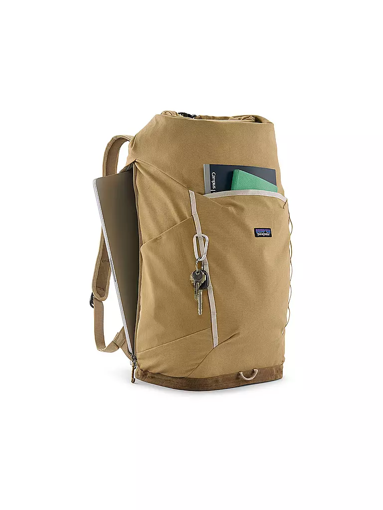PATAGONIA | Mochila de día Fieldsmith Roll Top 32L | Beige
