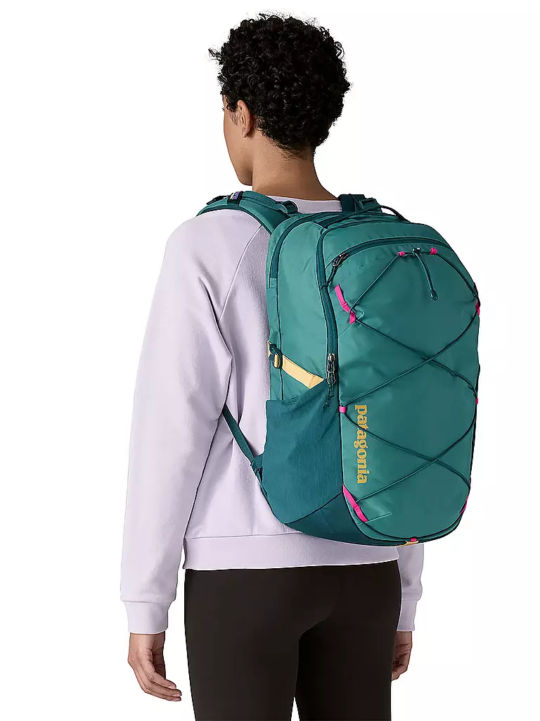 PATAGONIA | Mochila de día Refugio 30L | Petróleo