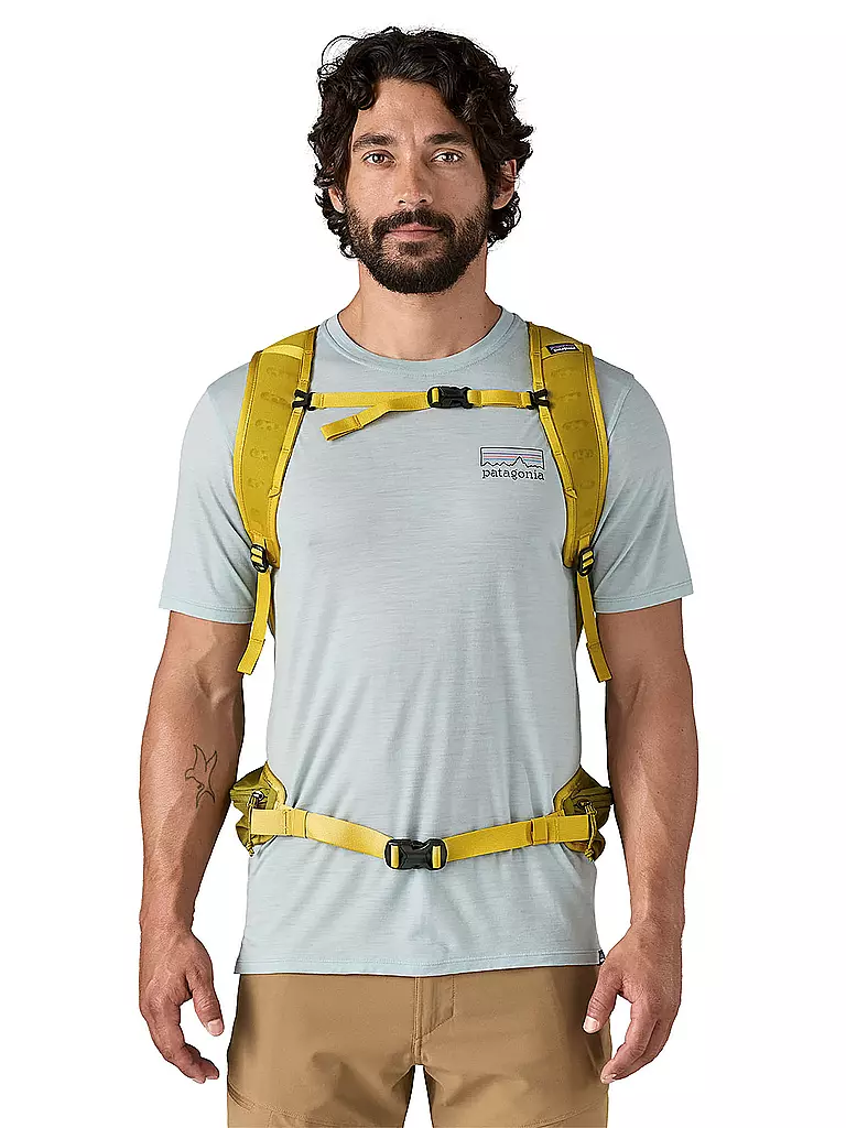 PATAGONIA | Mochila de día Terravia 22L | Mostaza