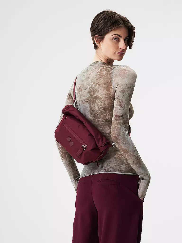 PINQPONQ | Bandolera Aksel 7L | Rojo oscuro