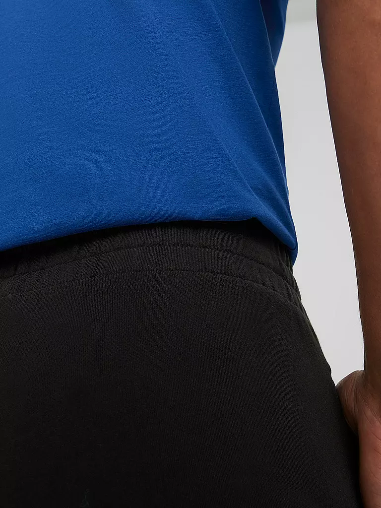 PUMA | Herren Short Better Essentials | Negro
