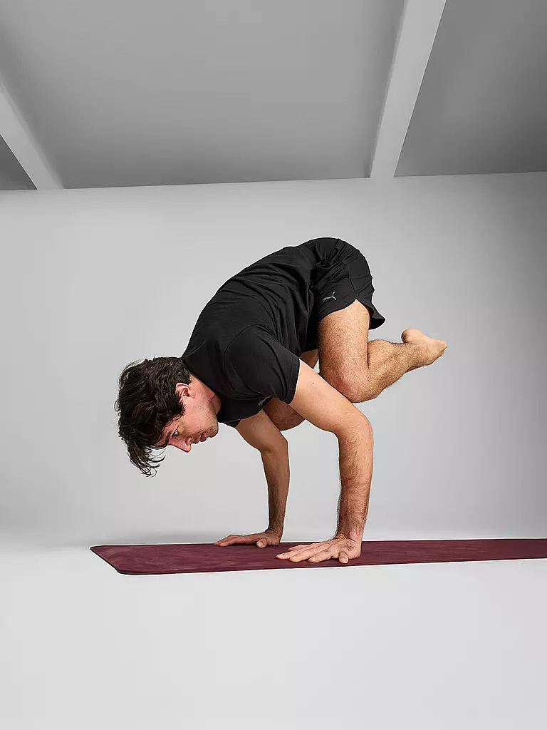 PUMA | Pantalón corto de fitness Cloudspun de 6 pulgadas para hombre |