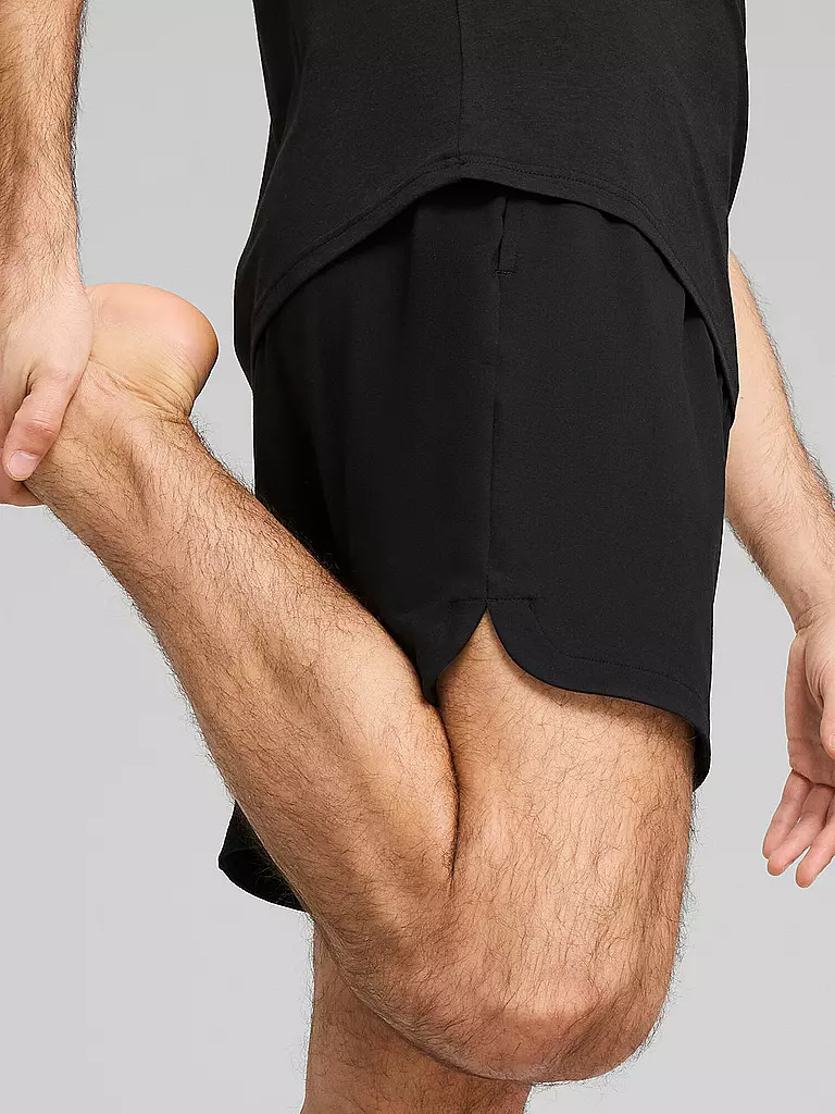 PUMA | Pantalón corto de fitness Cloudspun de 6 pulgadas para hombre |
