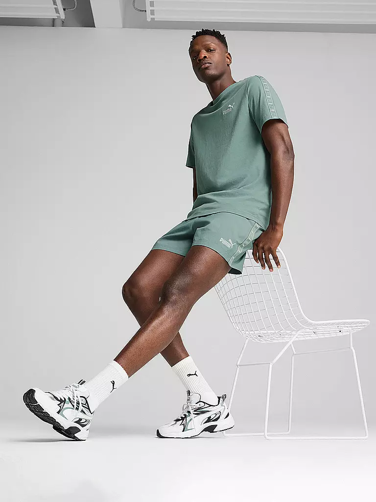 PUMA | Pantalón corto de fitness para hombre Tape Woven de 5 pulgadas | Verde claro