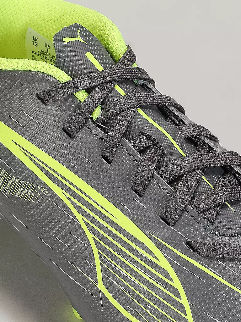 PUMA | Zapatillas de fútbol para niños Ultra 8 Play con tacos |