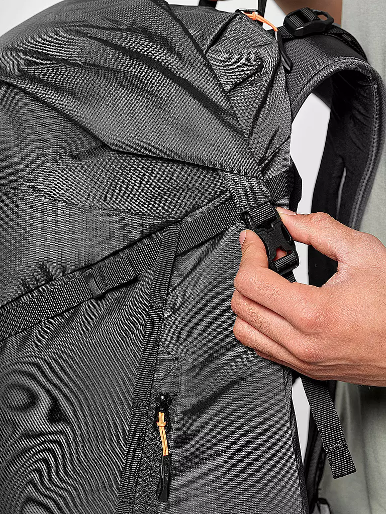 SALEWA | Mochila de senderismo Puez 32+5L expandible |