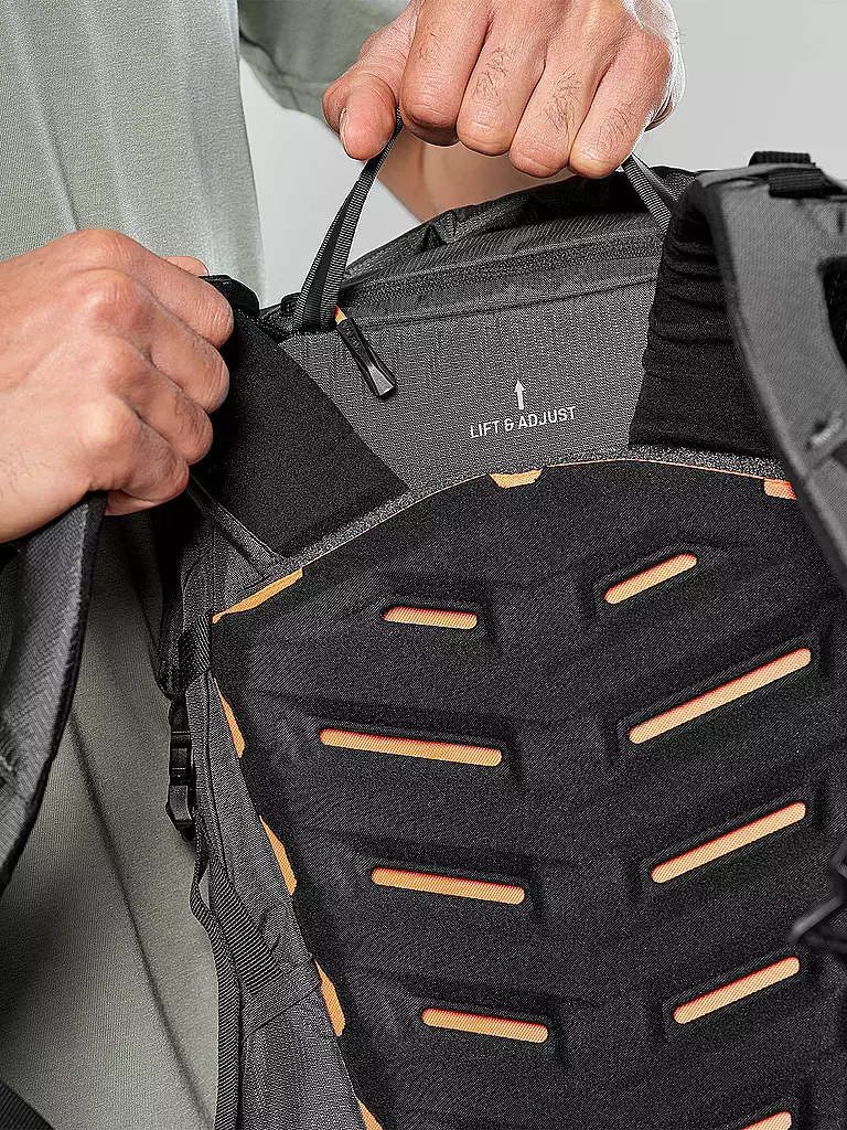 SALEWA | Mochila de senderismo Puez 32+5L expandible |