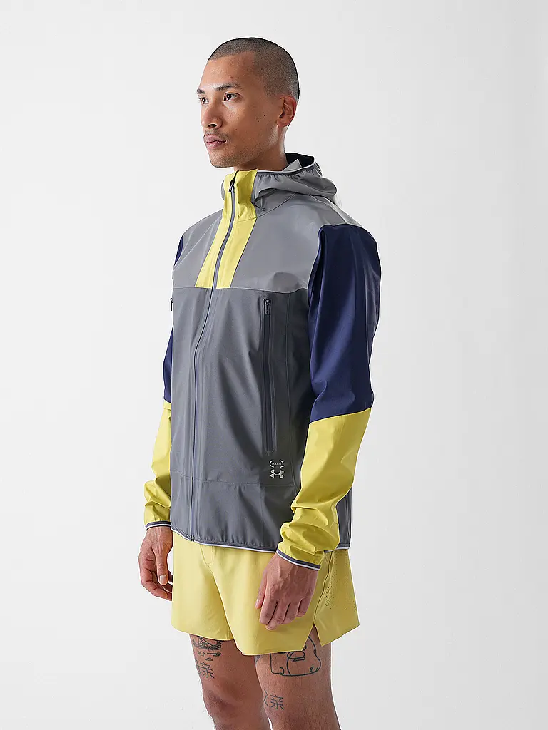 UNDER ARMOUR | Chaqueta de fitness para hombre UA Halo Run |