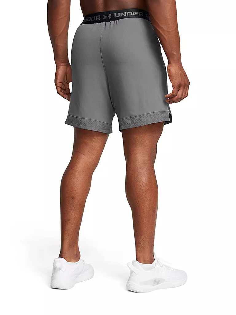 UNDER ARMOUR | Pantalón corto de fitness para hombre UA Vanish de 15 cm |